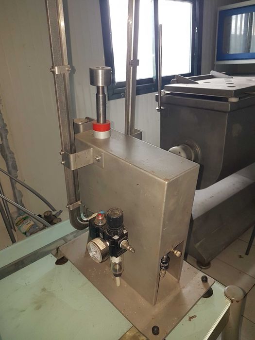 Clipadora de Enchidos