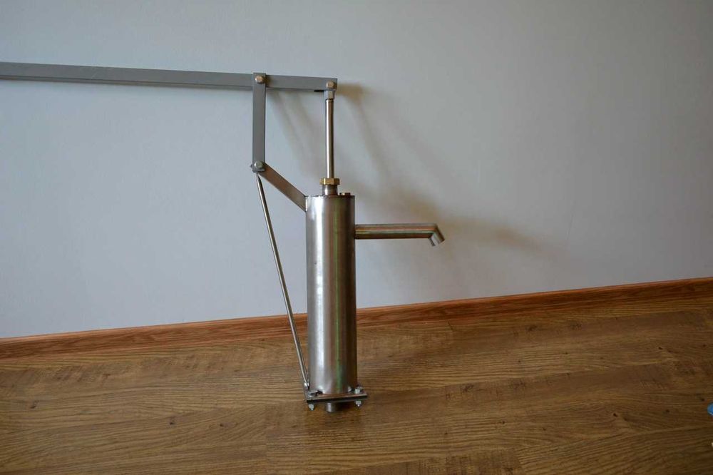 Ручной насос для воды для скважины . Нержавейка