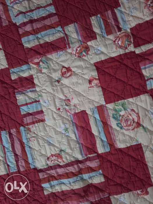 YVES DELORME czerwona w kwiaty róże narzuta na łóżko styl patchwork