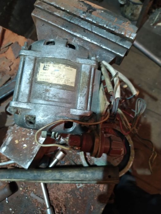 Двигун КД25-ухл4