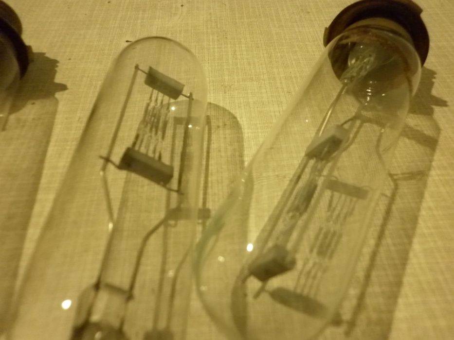 Лампочки для авто, техники, приборов, гирлянд