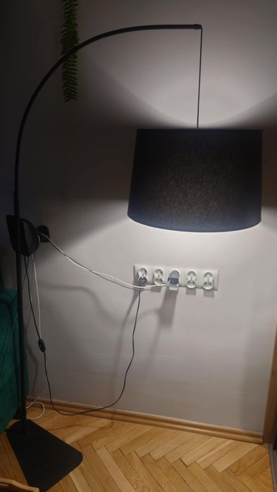 Sprzedam lampę podłogową