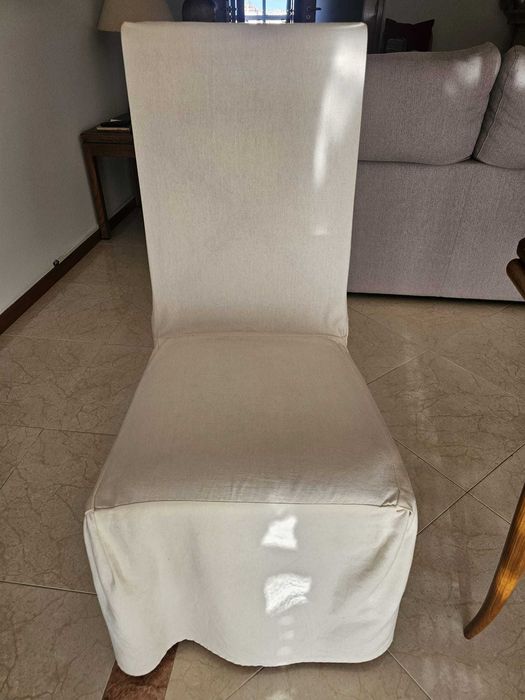 Mesa extensível e 4 cadeiras à cor de cerejeira