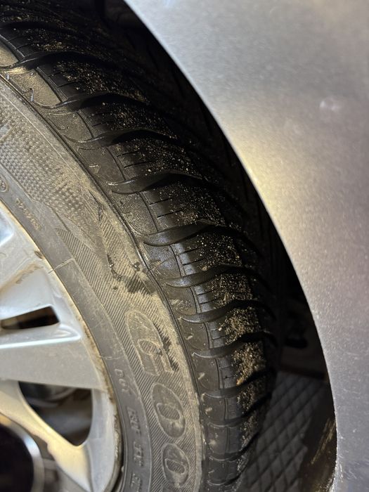 Шини Laufenn i FIT Ice пара + 1шт