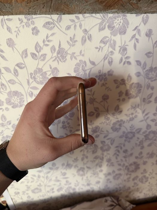 Продам iphone 11 pro 64g