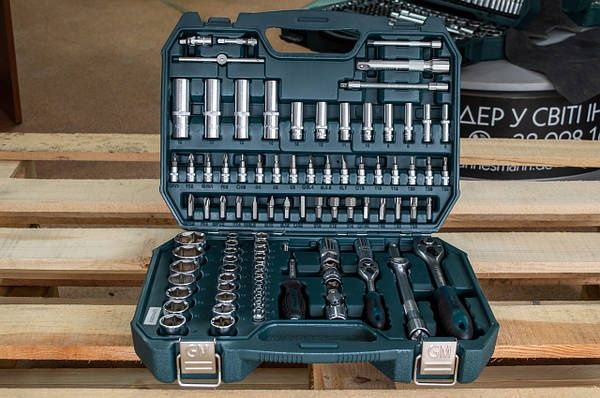 Набор инструментов Gut Meister 94 шт набір інструментів ключи Германия