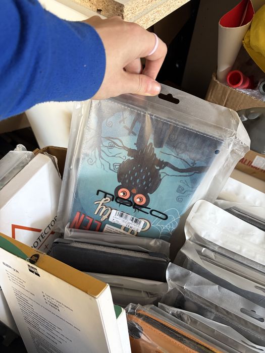 Cały karton mix etui na tablety ipady