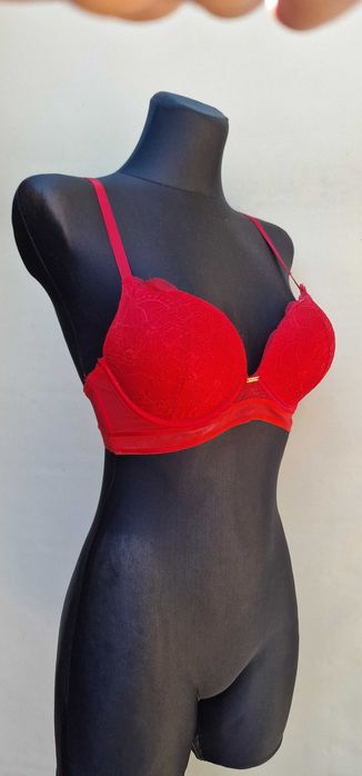 Seksowny czerwony stanik push up ponętny 85 B