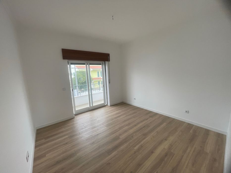 Andar de moradia T5 Fernão Ferro