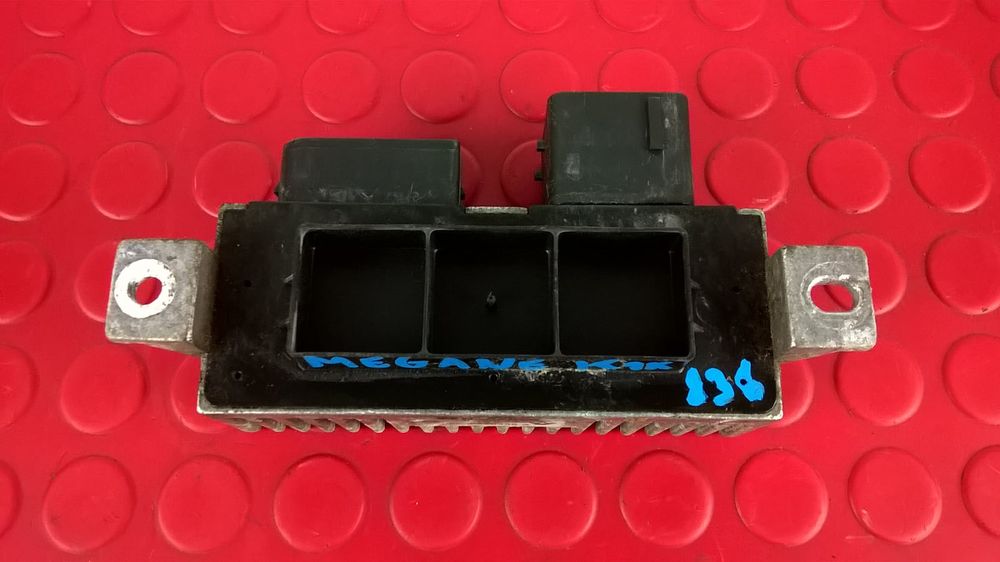 Módulo Electrónico 8200558438-A - RENAULT MEGANE III Grandtour