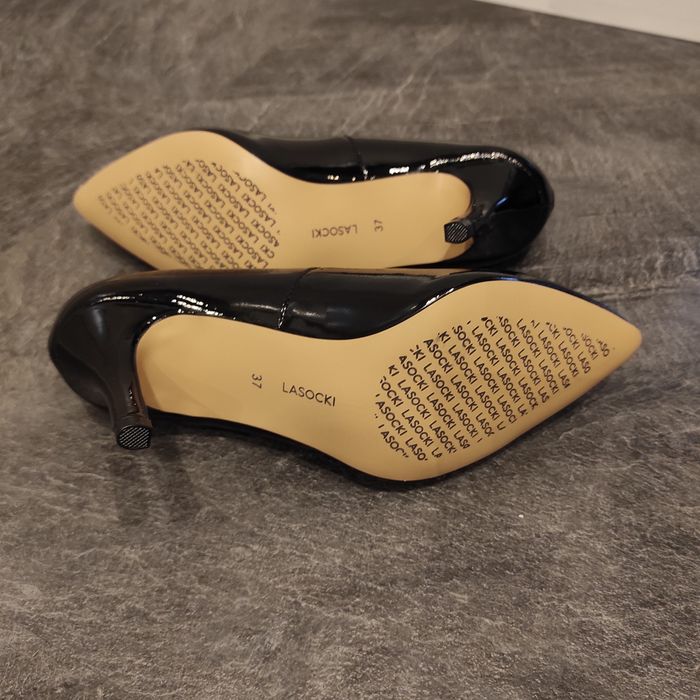Lasocki - nowe, skórzane, czarne, lakierowane szpilki, czółenka. R.37