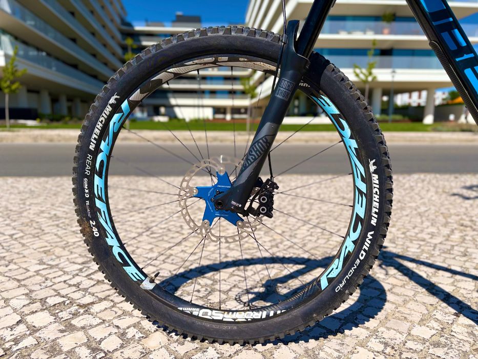 Cube Carbono 29 Full suspension