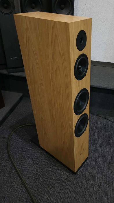 Kolumny podłogowe Pylon Audio Diamond 30 MKII Demo