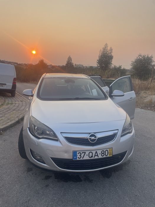 Opel Astra Sports Tourer 1.7 CDTI – €2,500