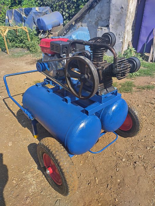 Отл  компрессор с бензиновым 7л/с или электродвигатель  4 квт-220\380