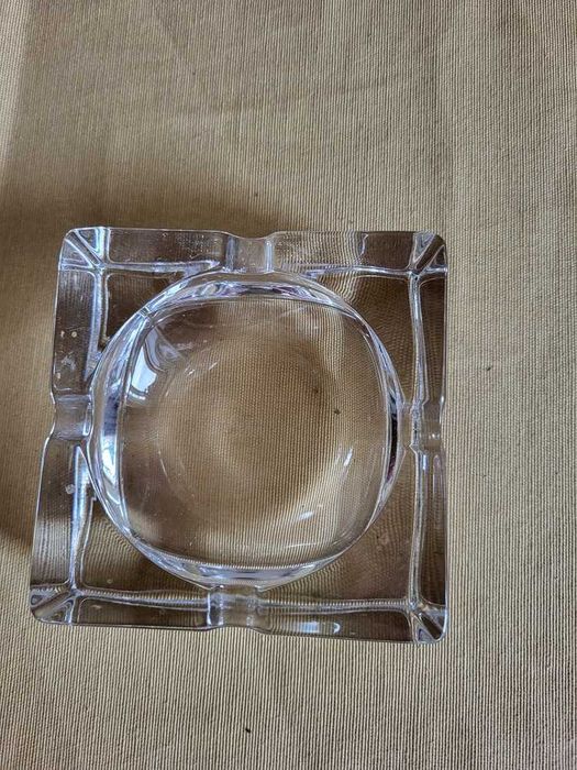 Cinzeiro em Cristal