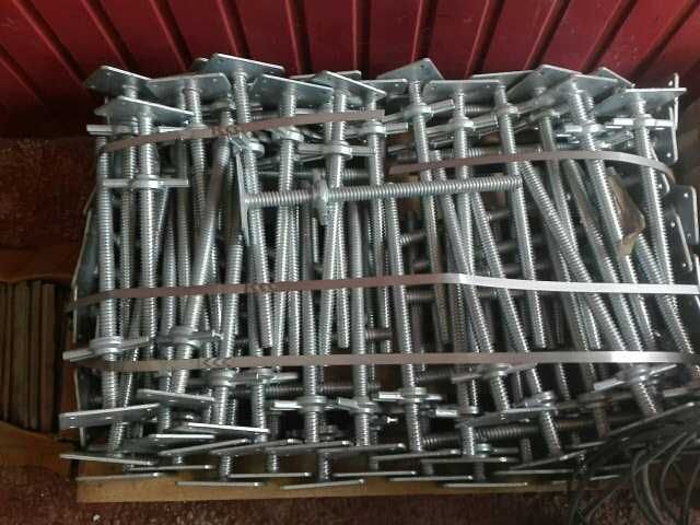 Rusztowanie warszawskie - przęło budowlane od ręki