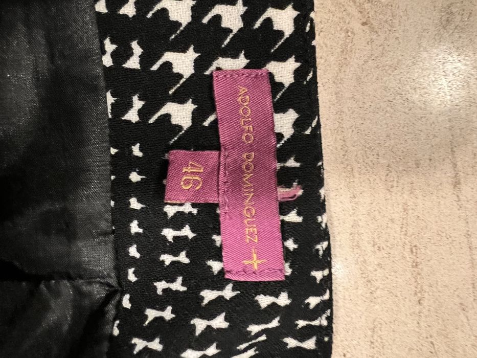 Saia xadrez branca e preta Adolfo Dominguez