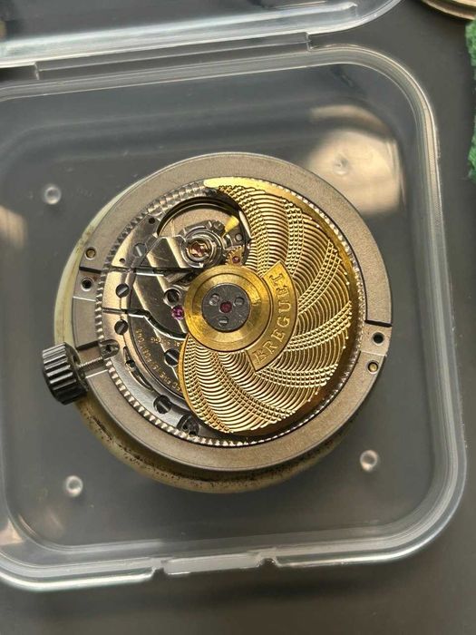 Breguet 5817 механизм часов