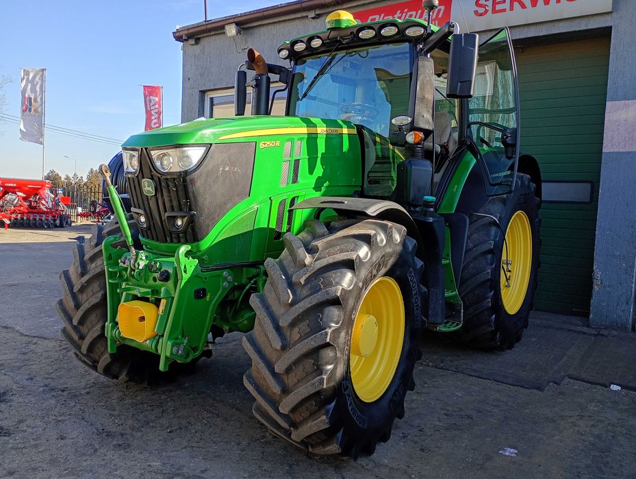Ciągnik JOHN DEERE 6250R Ultimate Edition CommandPro, SF6000, rok 2019