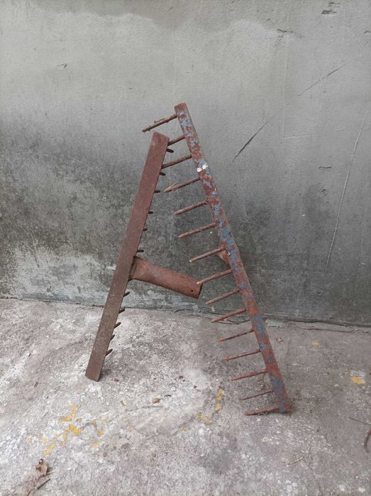 Граблі залізні садові