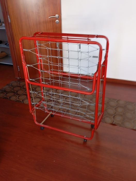 Cama dobrável com colchão incluso