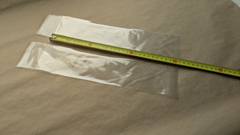 Салафановий пакет для продукції  з клейким клапаном .