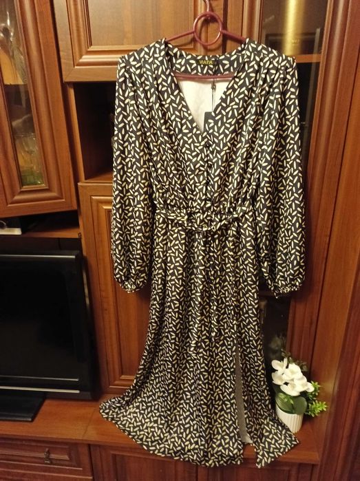 Продам женское платье.