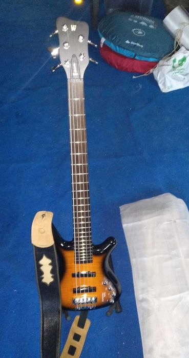 Baixo Warwick rockbass classic V