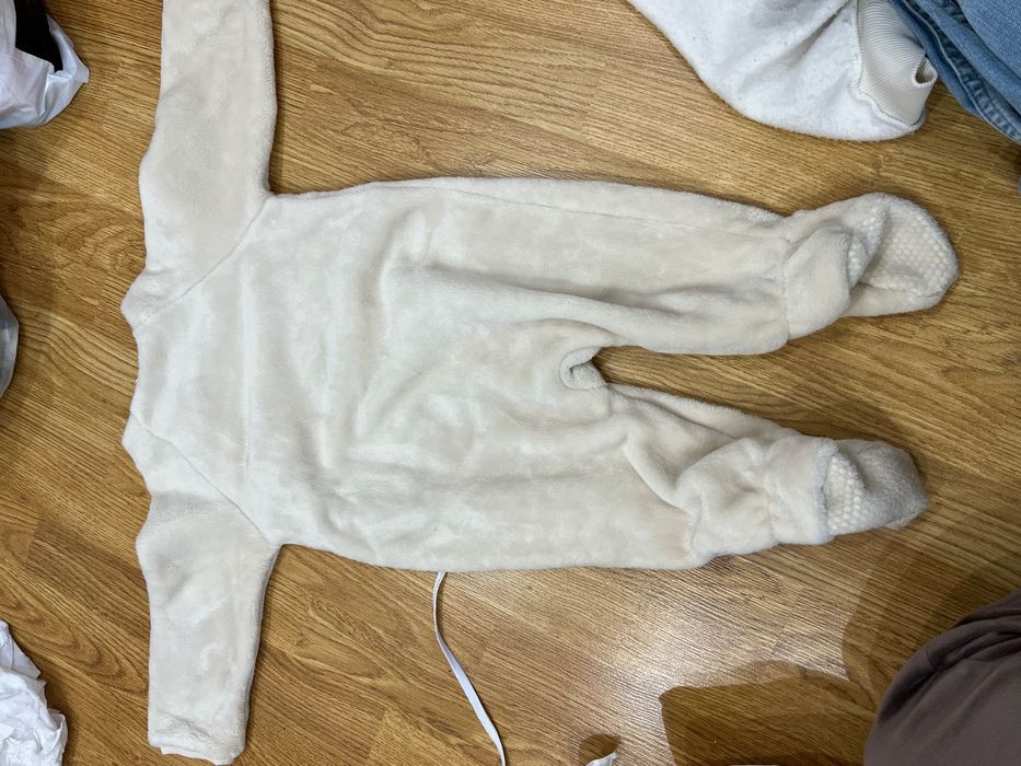 Продам новый детский комбинезон