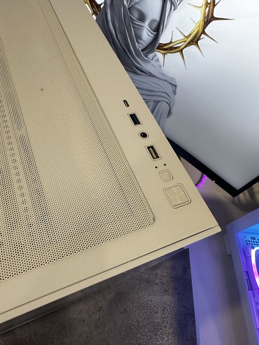 PC ULTRA GAMING RTX 5080 16GB - Ryzen 7 9800X3D