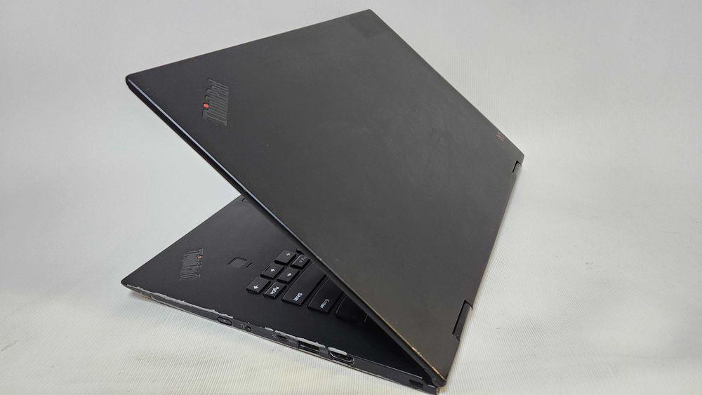 13.9” FHD Touch Lenovo ThinkPad x1 Yoga 3rd  i5-8250U 8 256