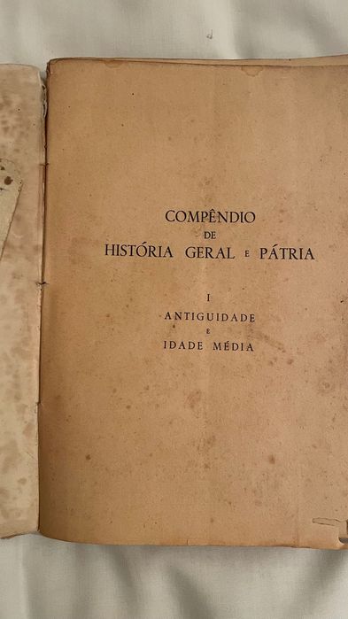 Livro História Geral E Pátria I