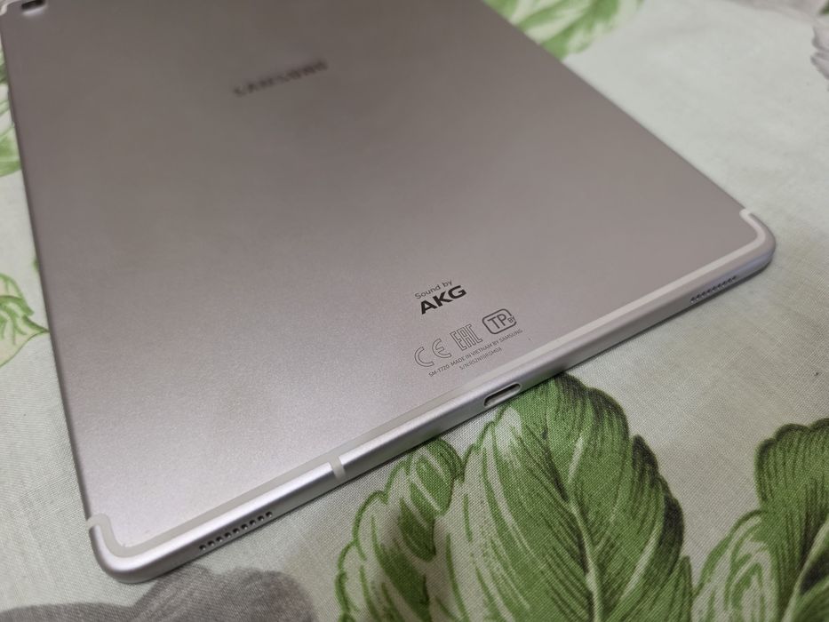 Планшет Samsung Galaxy Tab S5e 64 Гб