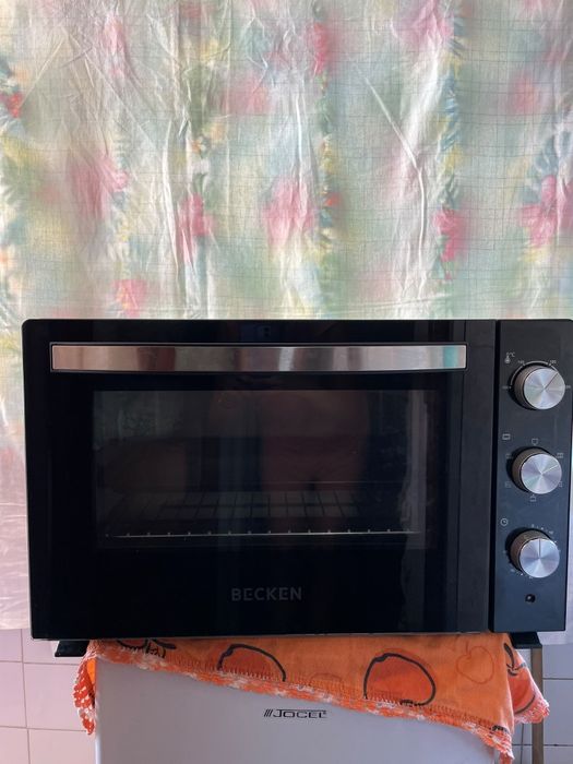 Forno eléctrico grande