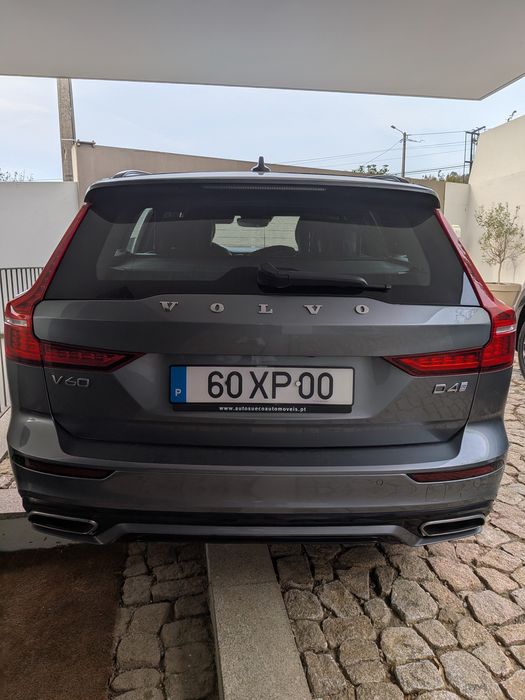 Volvo V60 D4 R-Design 8Vel. 190cv — photo 3