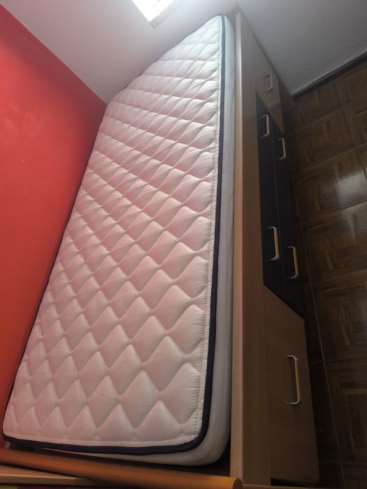 Cama solteiro com colchão
