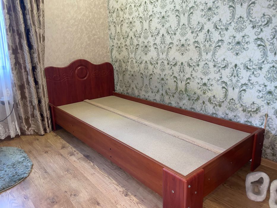 Ліжко односпальне