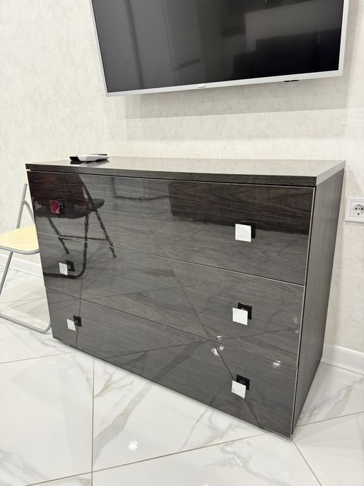 Комод в спальню/гостиную