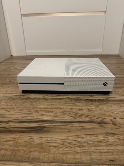 xbox one s 512gb z 2 padami