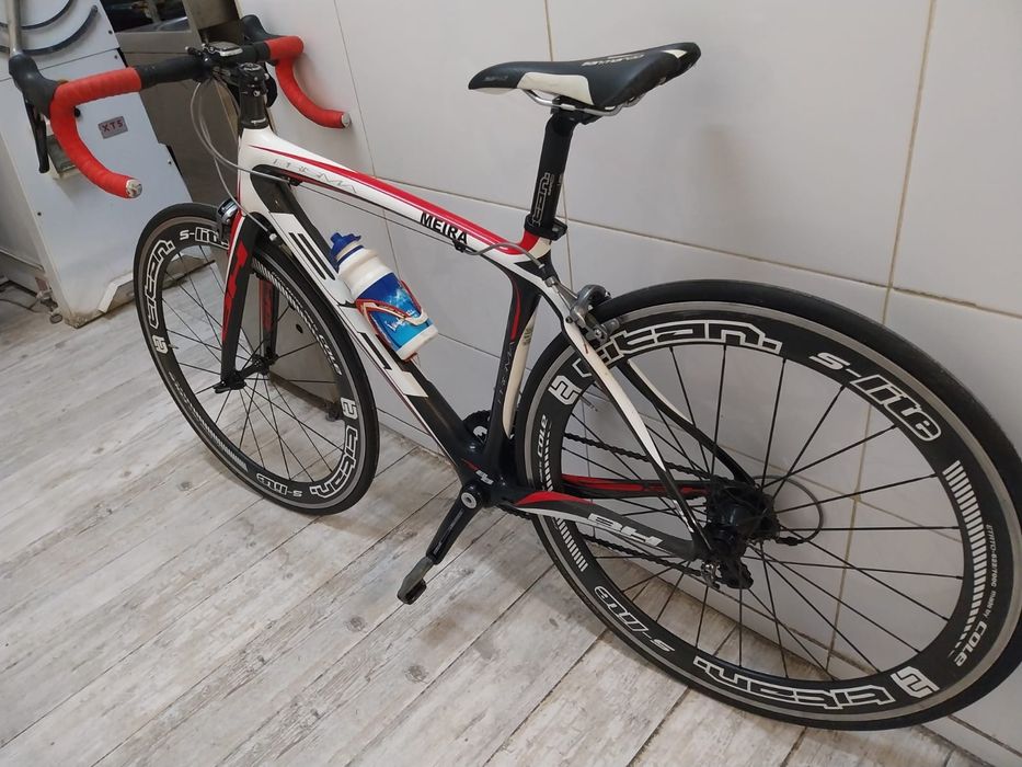 Bicicleta de estrada BH