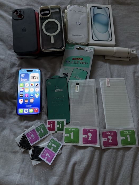 iPhone 15 128GB – Como Novo + Extras (17 capas incluídas)