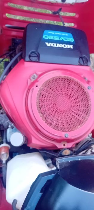 Tractor corta relva 24cv honda hidrostatica