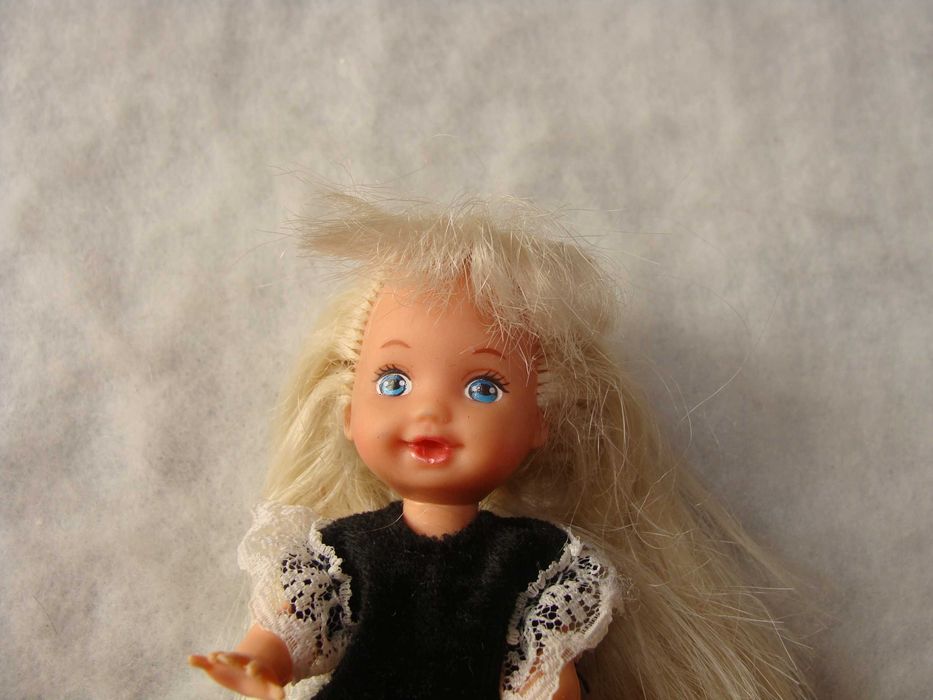 Kelly Baby Sister of Barbie (Ref. 12489) de 1994