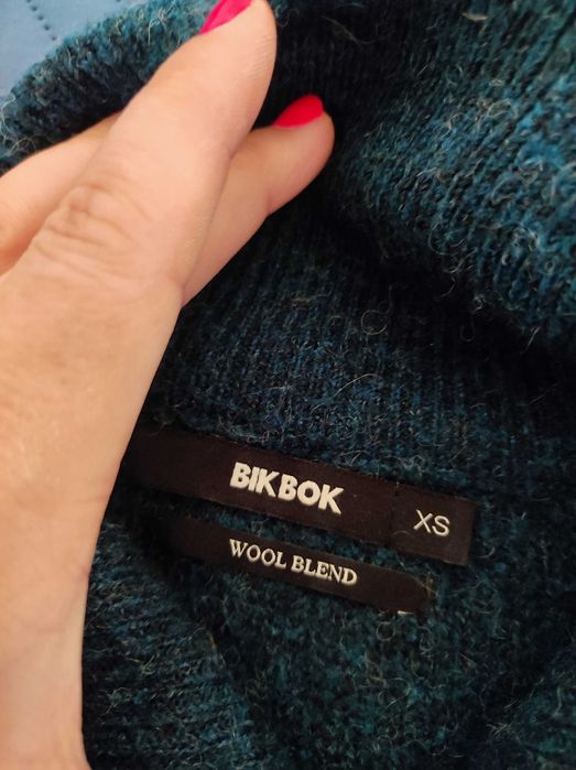Wełniany sweterek r. XS