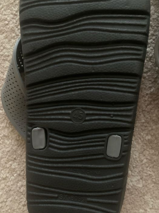 Продам чоловічі шльопаці.