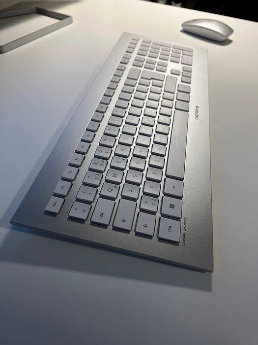 CHERRY DW 8000 R – bezprzewodowa klawiatura, bardzo dobry stan