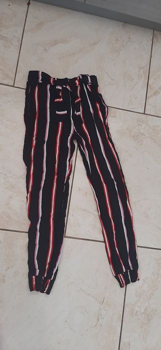 Spodnie aladynki firmy primark roz  122 /128