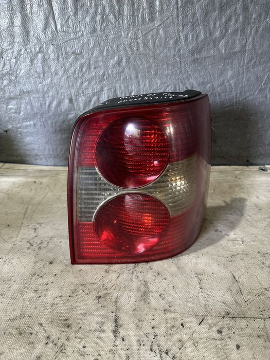 Lampa Prawy Tył + Wkład Volkswagen Vw Passat B5 Lift Kombi