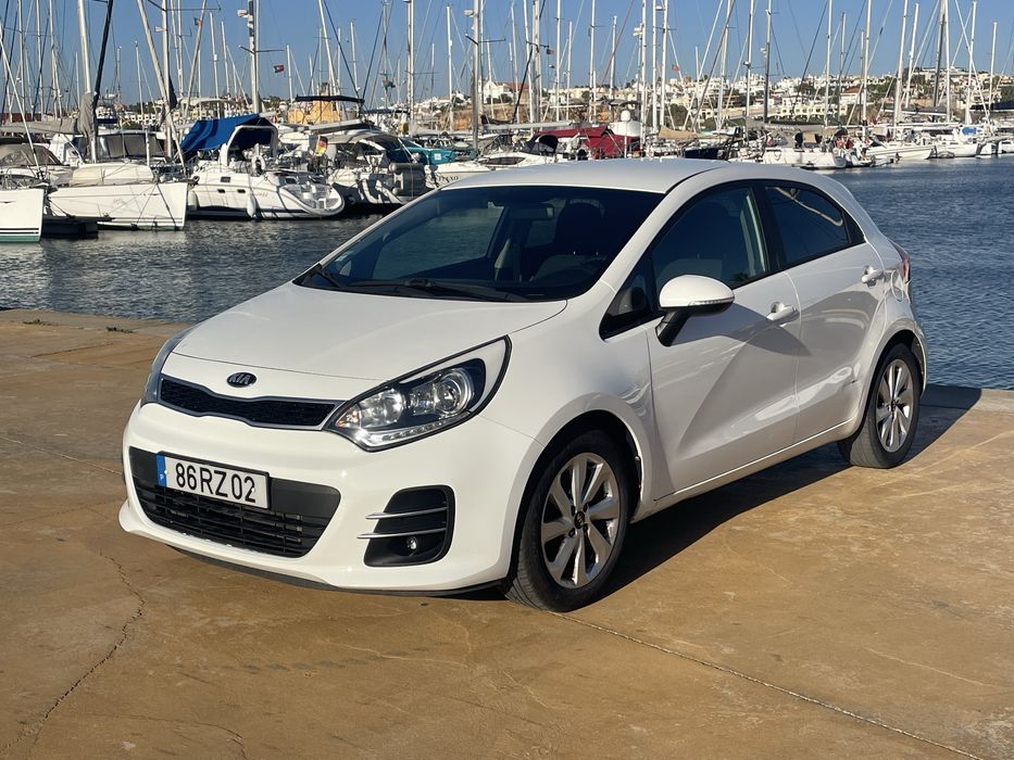 Kia rio comercial 2016  1.1 crdi